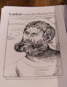 Druck von einem Kupferstich eines Porträts von Reformator Martin Luther in einer Ausstellung auf der Wartburg in Eisenach am 5. Oktober 2016.
