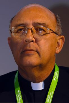 Pedro Ricardo Barreto Jimeno, peruanischer Jesuit, Erzbischof von Huancayo und seit 2006 Präsident der bischöflichen Kommission für soziale Aktion (CEAS) in Peru im Mai 2006 in Saarbrücken. (genaues Aufnahmedatum unbekannt)