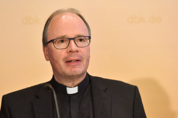 Stephan Ackermann, Bischof von Trier, während eines Pressegesprächs am 27. September 2017 in Fulda.