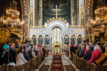 Gläubige während eines ukrainisch-orthodoxen Gottesdienstes des Kiewer Patriarchats am 28. Oktober 2018 in der Kathedrale Wladimir in Kiew.