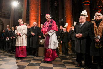 Franz-Josef Overbeck (m.), Bischof von Essen, beim ökumenischen Gottesdienst zum Ende der Steinkohlenförderung am 20. Dezember 2018 im Essener Dom.