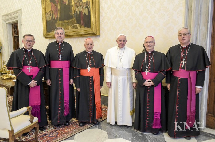 Chilenische Bischöfe bei Papst Franziskus 2019