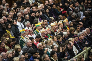 Kölner Karnevalisten in Gardeuniformen während der Generalaudienz am 16. Januar 2019 im Vatikan.