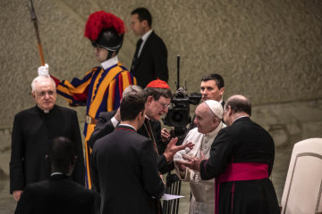 Kardinal Rainer Maria Woelki, Erzbischof von Köln, im Gespräch mit Papst Franziskus am 16. Januar 2019 im Vatikan.