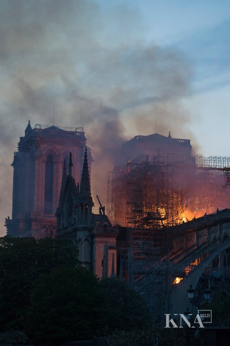 190416-93-000015 Notre-Dame brennt