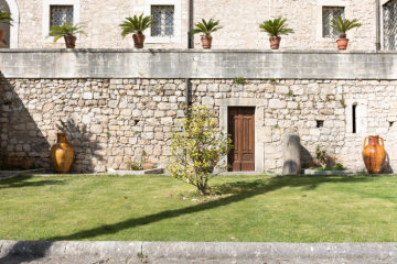 Innenhof des Zisterzienserklosters Casamari am 15. April 2019 in Casamari (Italien).