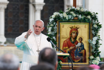 Papst Franziskus betet das Mittagsgebet "Regina Coeli" auf dem Alexander-Newski-Platz in Sofia am 5. Mai 2019.