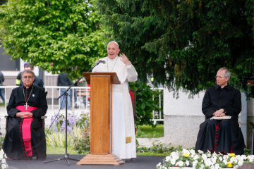 Papst Franziskus spricht am 7. Mai 2019 während eines ökumenischen und interreligiösen Treffens am Pastoralzentrum in Skopje (Nordmazedonien).