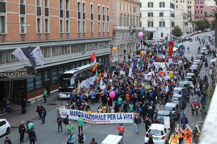 190518-93-000033 Marsch für das Leben in Rom