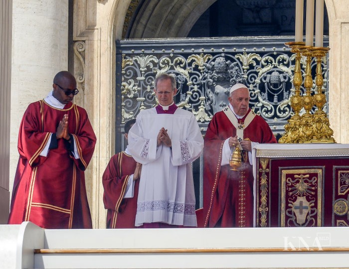 Pfingstmesse mit Papst Franziskus