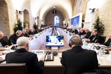 Konferenz der Italienischen Bischofskonferenz (CEI) und von Kirchenvertretern aus dem Mittelmeerraum am 20. Februar 2020 in Bari unter dem Motto "Mittelmeer - Grenze des Friedens".