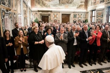 Papst Franziskus empfängt am 9. November 2018 Repräsentanten der deutschen katholischen Journalistenschule ifp zu einer Audienz im Vatikan.