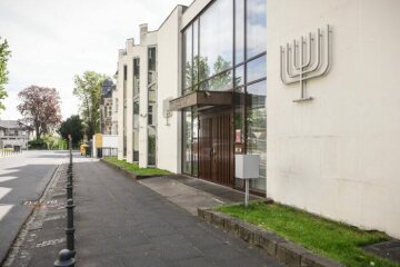 Eingang zur Synagoge in Bonn am 12. Mai 2021.