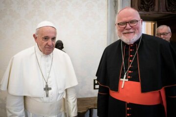 Papst Franziskus empfängt Kardinal Reinhard Marx, Vorsitzender der Deutschen Bischofskonferenz (DBK), am 27. Mai 2019 im Vatikan.