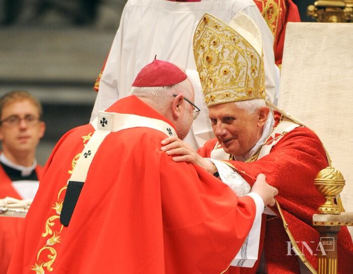 KNA_173732 Reinhard Marx und Papst Benedikt XVI.