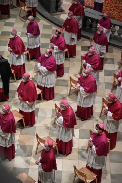 Bischöfe beim Eröffnungsgottesdienst der Frühjahrsvollversammlung der Deutschen Bischofskonferenz (DBK) am 7. März 2022 in der Basilika Vierzehnheiligen.