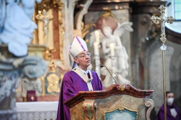 Ludwig Schick, Erzbischof von Bamberg, während der Predigt bei einem Gottesdienst am 10. März 2022 in der Basilika Vierzehnheiligen.
