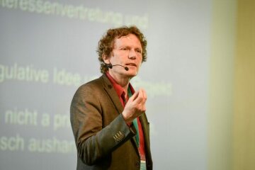 Hartmut Rosa, Soziologe aus Jena, auf der Veranstaltung, "Im Heute glauben", der Deutschen Bischofskonferenz (DBK) am 11. Mai 2018 in Münster.