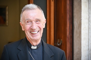 Kardinal Luis Francisco Ladaria Ferrer, Präfekt der Kongregation für die Glaubenslehre, am 27. Juni 2023 am Sitz der Glaubenskongregation im Vatikan.