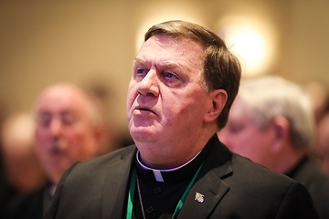 Kardinal Joseph William Tobin, Erzbischof von Newark, während der Herbstvollversammlung der US-amerikanischen Bischofskonferenz (USCCB) am 12. November 2018 in Baltimore (USA).