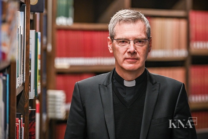 Bischof Wilmer fordert klugen Umgang mit Künstlicher Intelligenz