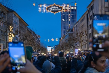 Illumination mit Lichterschmuck zum islamischen Ramadan Fest am 10. März 2024 in der Freßgass in Frankfurt.